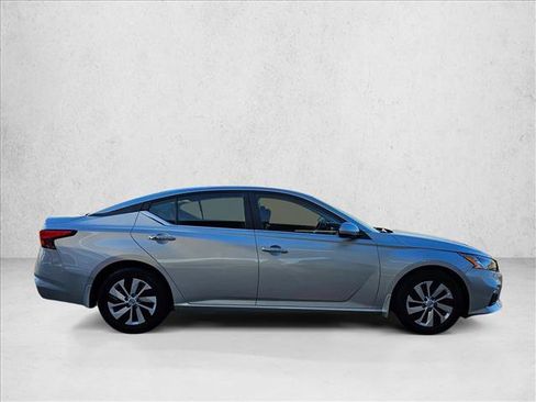 Used 2021 Nissan Altima 2.5 S image 4