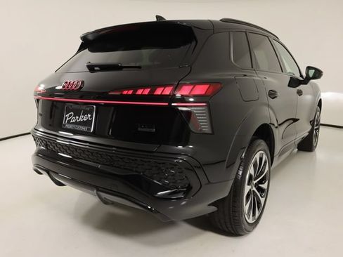 New 2026 Audi Q3 quattro 2.0T AWD/4WD image 5