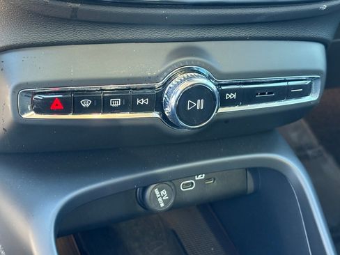 New 2026 Volvo XC40 B5 Ultra w/ Protection Package Premier image 16