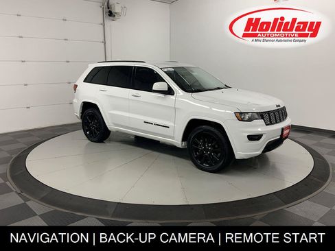 Used 2018 Jeep Grand Cherokee Altitude AWD/4WD image 1