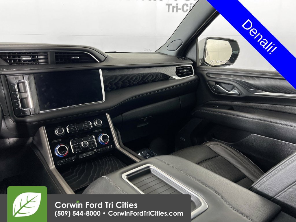 Used 2024 GMC Yukon XL Denali AWD/4WD image 28