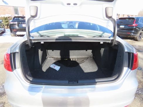 Used 2014 Volkswagen Jetta S image 10