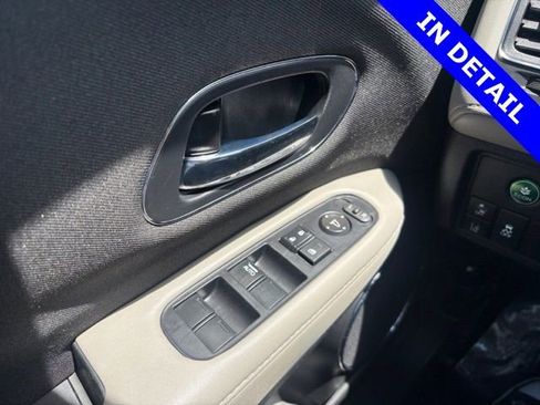 Used 2022 Honda HR-V EX image 19