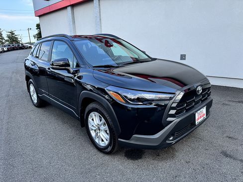 Used 2026 Toyota Corolla Cross LE w/ Moonroof Package AWD/4WD image 4