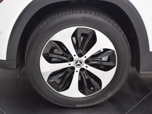 Certified 2024 Mercedes-Benz GLB 250 image 11