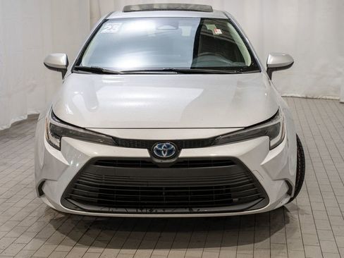 Used 2023 Toyota Corolla LE w/ LE Premium Package image 2