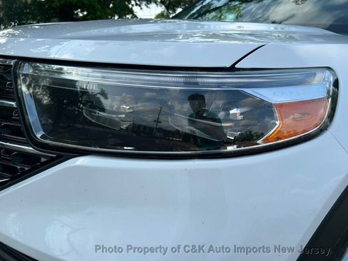 Used 2022 Ford Explorer XLT AWD/4WD image 20