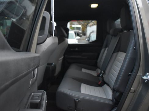 Certified 2025 Toyota Tacoma TRD Off-Road image 20