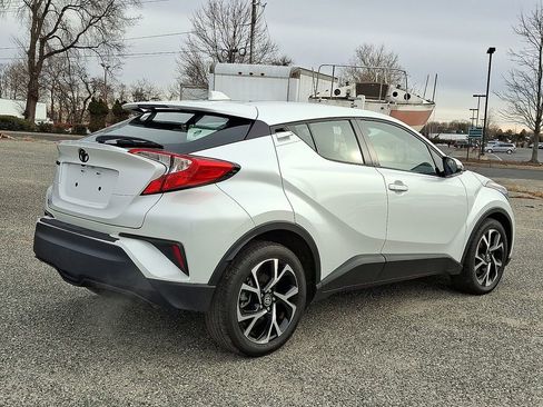 Used 2022 Toyota C-HR XLE image 12