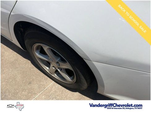Used 2017 Chevrolet Malibu LS w/ LPO, Convenience Package 2 FWD image 11