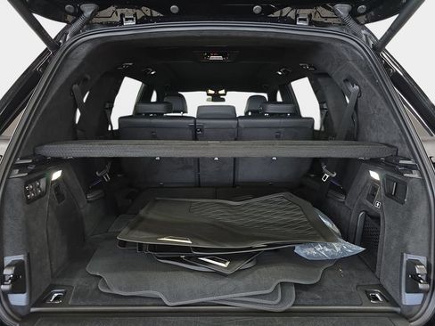 Certified 2025 BMW X7 M60i AWD/4WD image 30