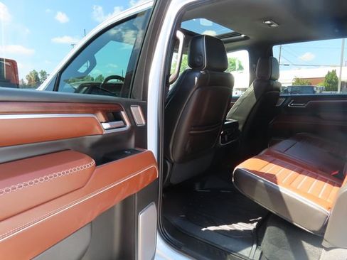 Used 2026 GMC Sierra 2500 Denali Ultimate AWD/4WD image 22