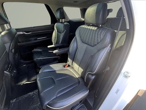 Used 2024 Hyundai Palisade Limited image 25