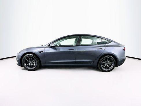 Used 2023 Tesla Model 3 Standard Range image 4