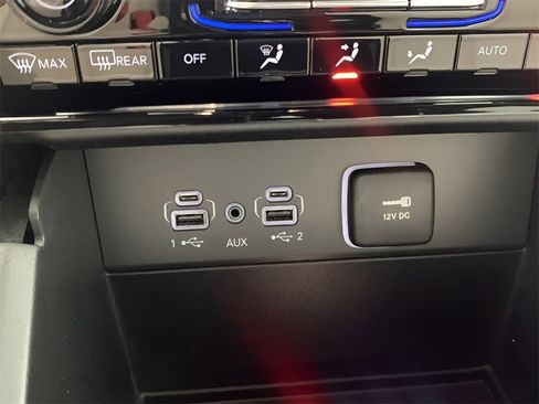 Used 2025 Jeep Grand Cherokee Limited image 39