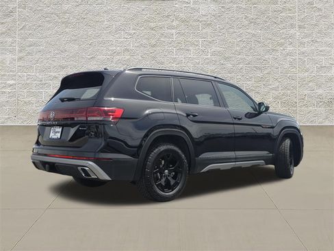 New 2026 Volkswagen Atlas Peak Edition AWD/4WD image 7