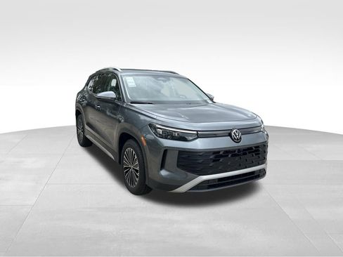 New 2026 Volkswagen Tiguan S FWD image 7