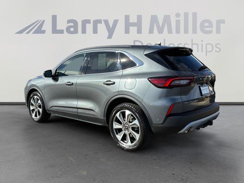 Certified 2023 Ford Escape Platinum w/ Premium Technology Package image 3