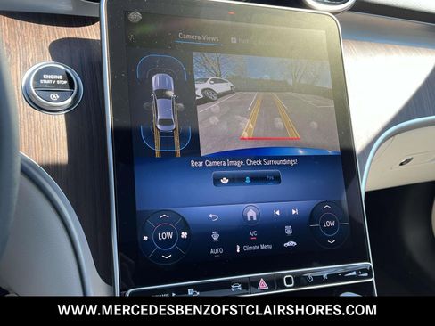 Used 2025 Mercedes-Benz C 300 4MATIC Sedan image 30