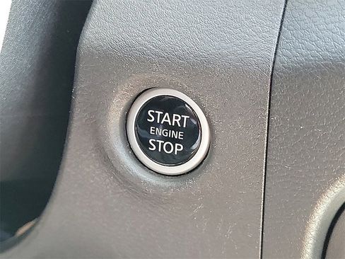 Certified 2023 Nissan Frontier SV w/ SV Convenience Package image 7