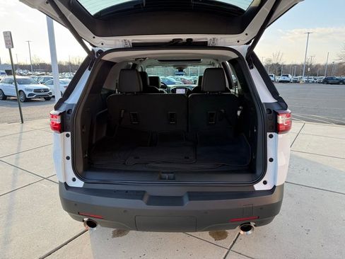 Used 2021 Chevrolet Traverse LT w/ LT Premium Package image 29