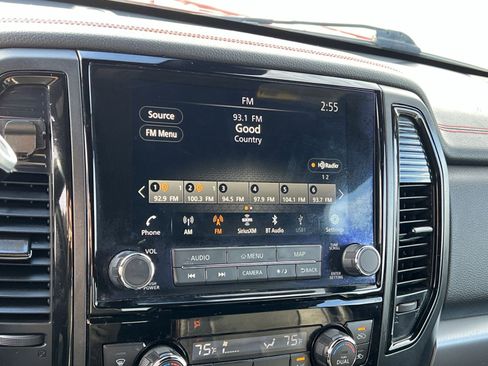 Used 2021 Nissan Titan PRO-4X w/ Pro-4x Convenience Package image 18