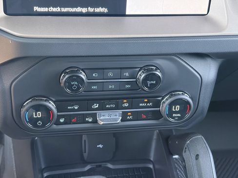 Certified 2024 Ford Bronco Raptor w/ Interior Carbon Fiber Pack 6 AWD/4WD image 24