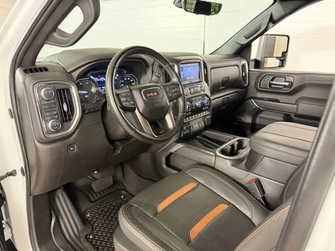 Used 2023 GMC Sierra 2500 AT4 w/ AT4 Premium Plus Package AWD/4WD image 12