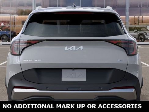 New 2026 Kia Sportage EX image 13
