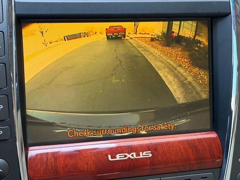 Used 2011 Lexus ES 350 image 32