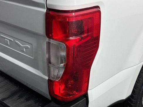 Used 2020 Ford F250 XL w/ Power Equipment Group image 29