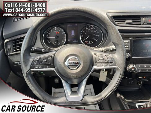 Used 2018 Nissan Rogue S FWD image 11