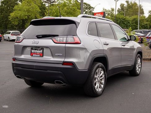 Used 2019 Jeep Cherokee Latitude w/ Cold Weather Group FWD image 7