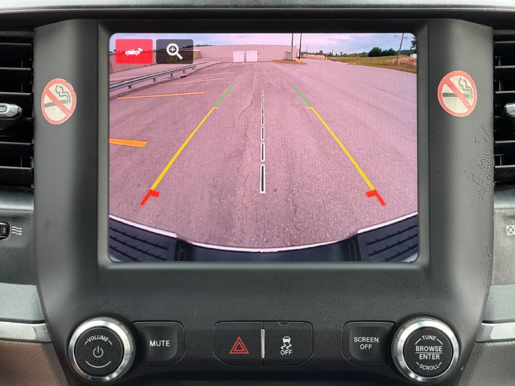 Used 2024 RAM 2500 Big Horn AWD/4WD image 12