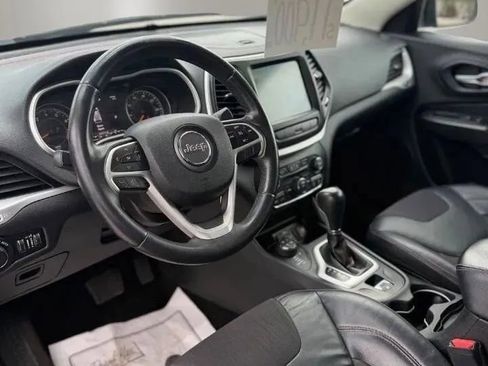 Used 2015 Jeep Cherokee Trailhawk w/ Trailer Tow Group AWD/4WD image 10