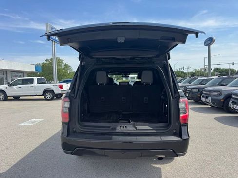 Used 2021 Ford Expedition Limited AWD/4WD image 31