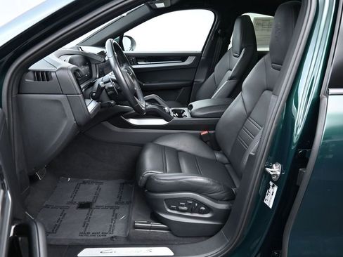 Certified 2025 Porsche Cayenne S AWD/4WD image 10