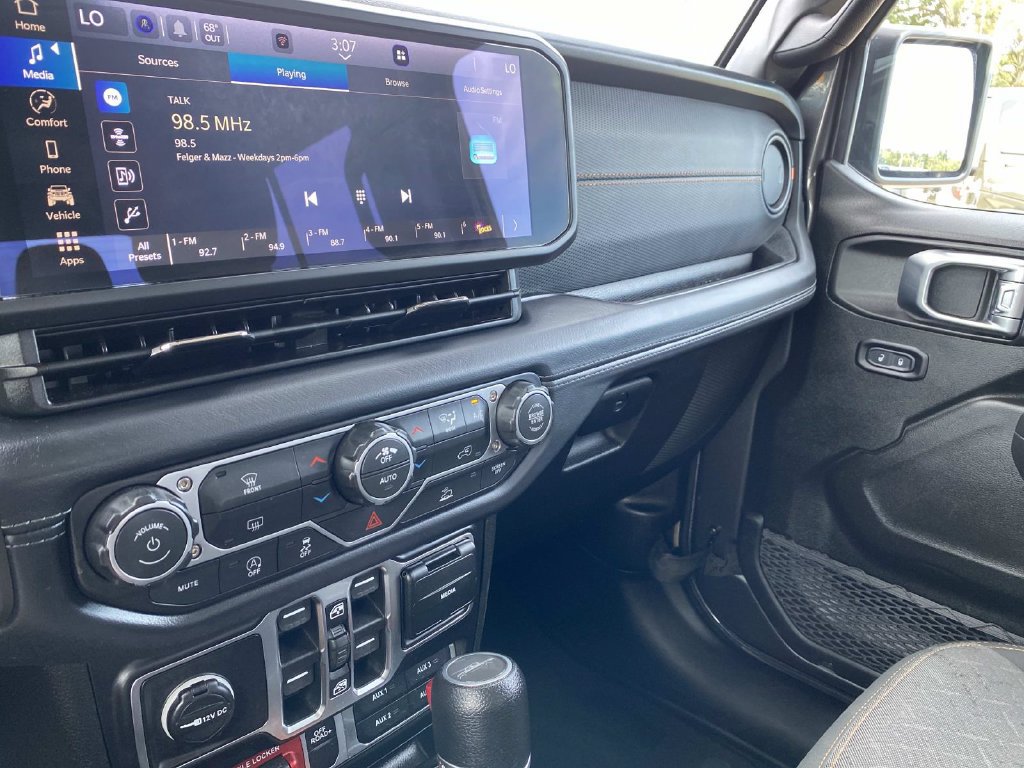 Certified 2026 Jeep Gladiator Mojave AWD/4WD image 31