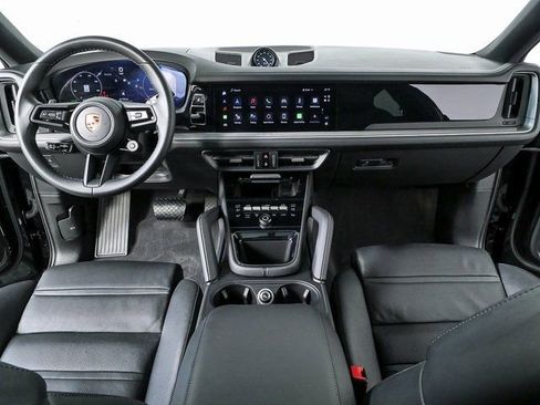 Certified 2024 Porsche Cayenne Coupe image 20