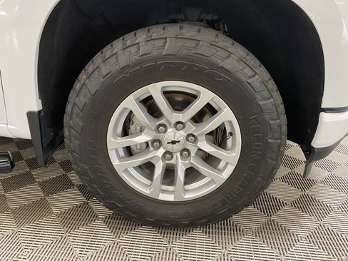 Used 2020 Chevrolet Silverado 1500 RST image 16