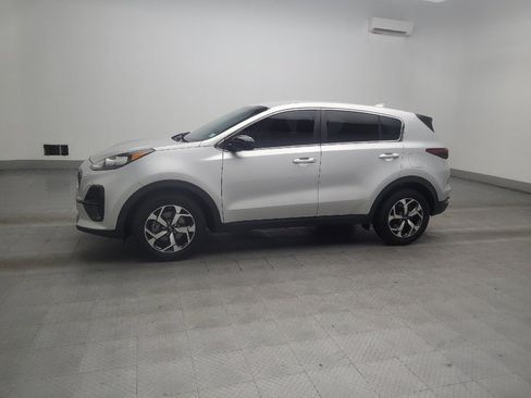 Used 2020 Kia Sportage LX FWD image 2