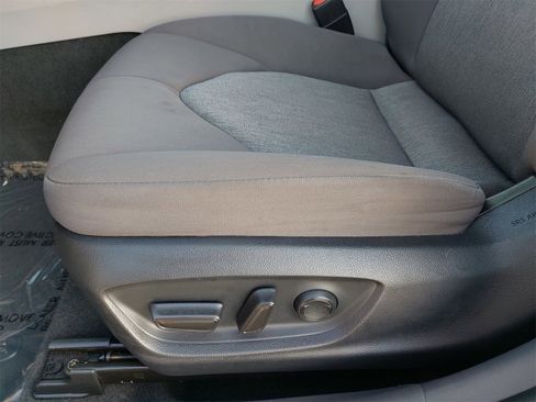 Used 2023 Toyota Camry LE image 29