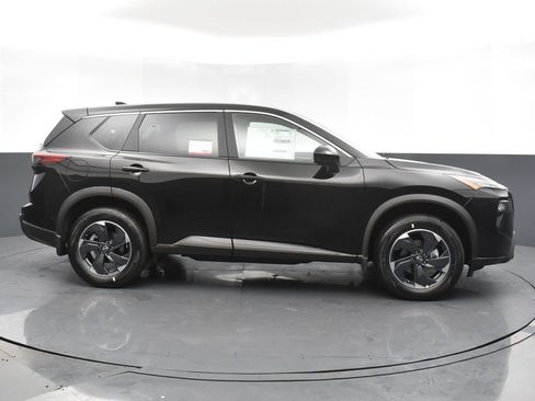 New 2026 Nissan Rogue SV w/ Cold Weather Package image 4
