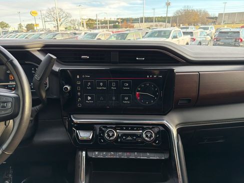 Used 2024 GMC Sierra 3500 Denali Ultimate image 29