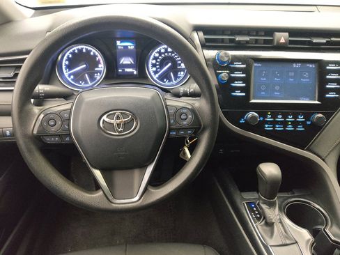 Used 2019 Toyota Camry LE FWD image 22