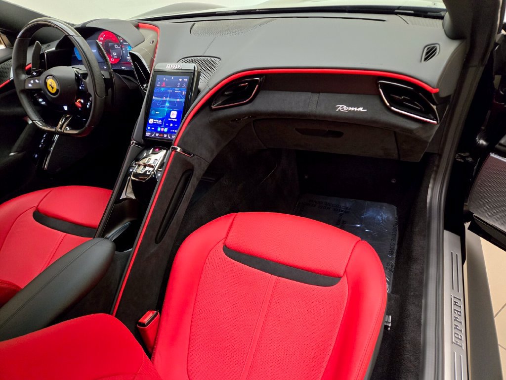 Used 2024 Ferrari Roma RWD image 26