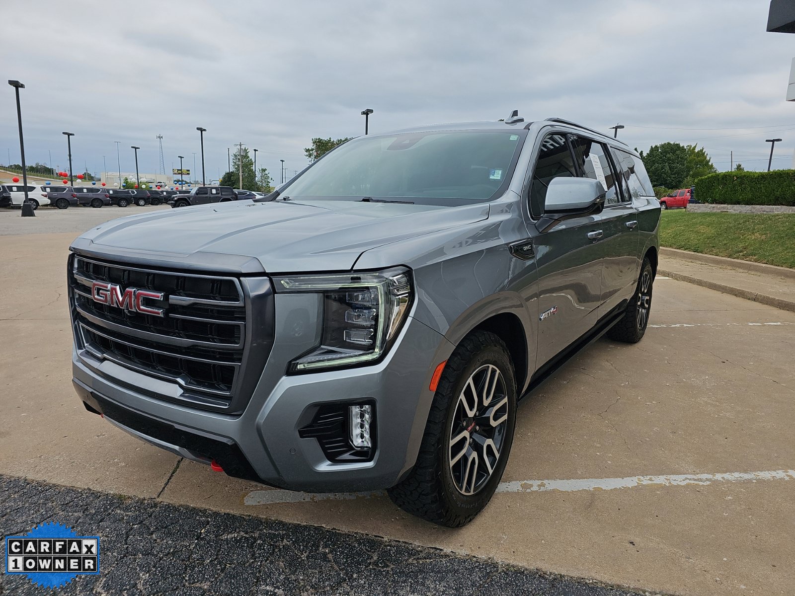 Used 2023 GMC Yukon XL AT4 w/ AT4 Premium Plus Package AWD/4WD image 8