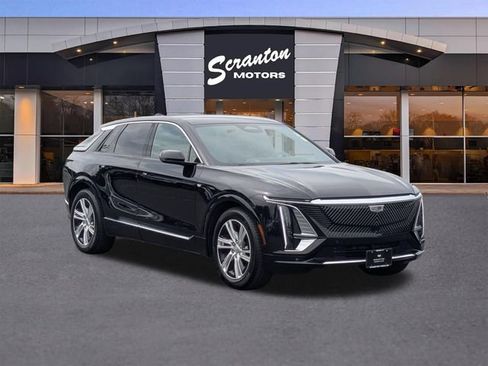 Used 2024 Cadillac Lyriq Tech w/ LPO, Floor Liner Package AWD/4WD image 7