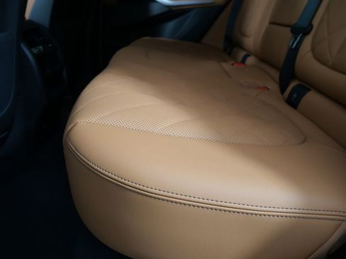 Used 2026 BMW X5 xDrive50e w/ Executive Package image 12