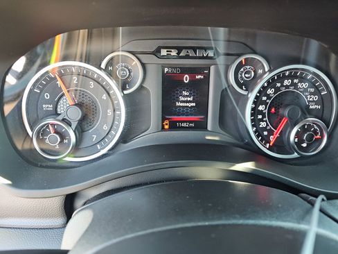 Used 2025 RAM 2500 Big Horn AWD/4WD image 3